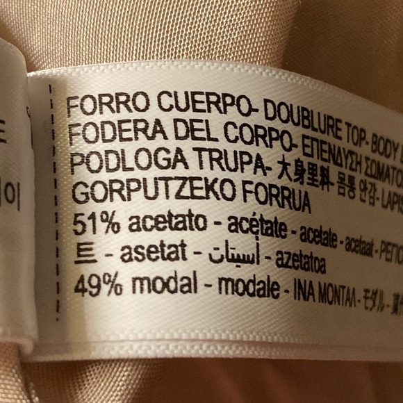 NWT. Massimo Dutti Limited Edition Off White Wool/Viscose Suit Blazer. Size 2. - Picture 6 of 12